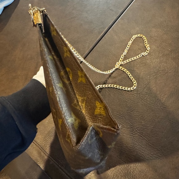 Vintage LOUIS VUITTON Monogram
Pouche Toilette 26 Clutch Bag converted - Picture 9 of 17